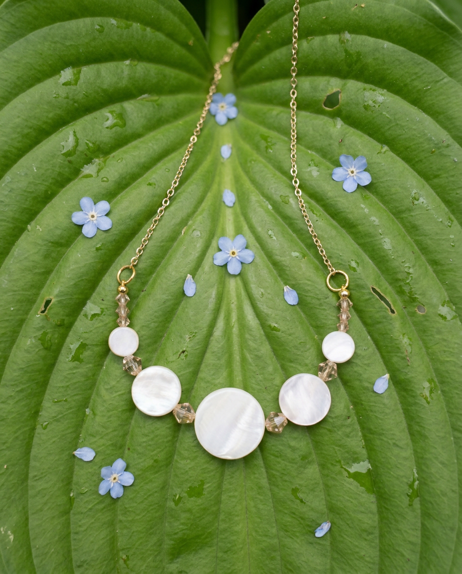 Mother of Pearl Shell Pendant Set