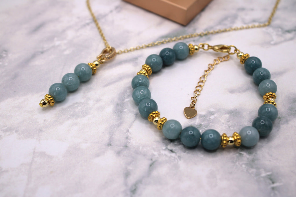 Polished Aquamarine Jade Pendant Set