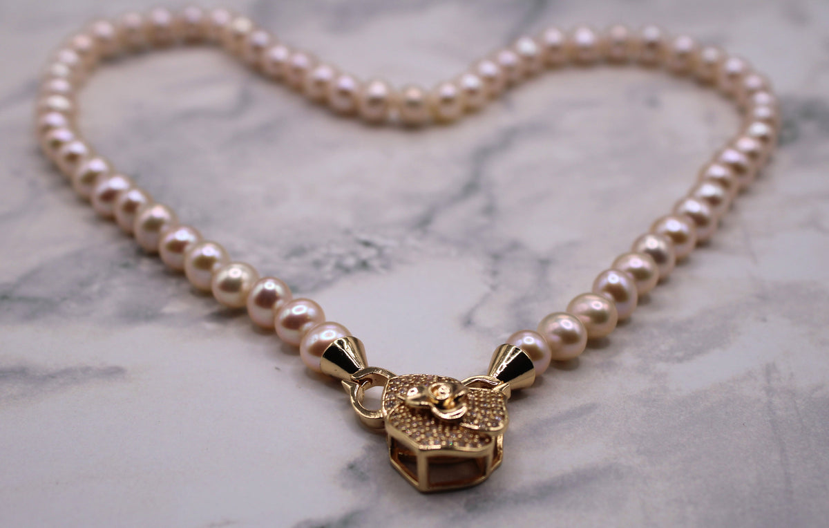 Classic Pearl Necklace