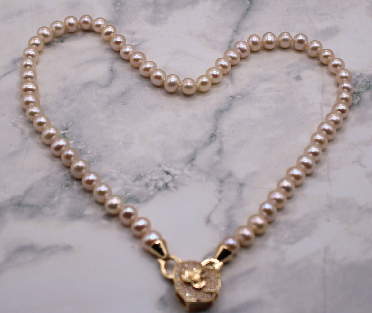 Classic Pearl Necklace