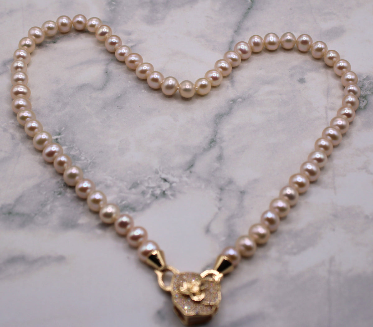 Classic Pearl Necklace