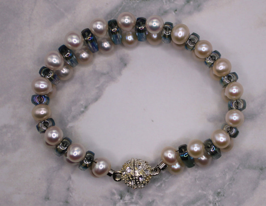 Ocean Shimmer Pearl Bracelet