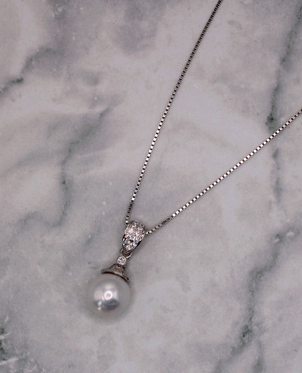 Edison Pearl Flower Pendant