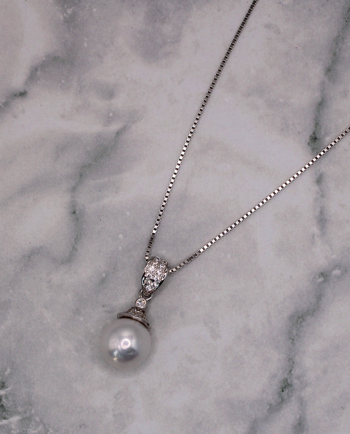 Edison Pearl Flower Pendant